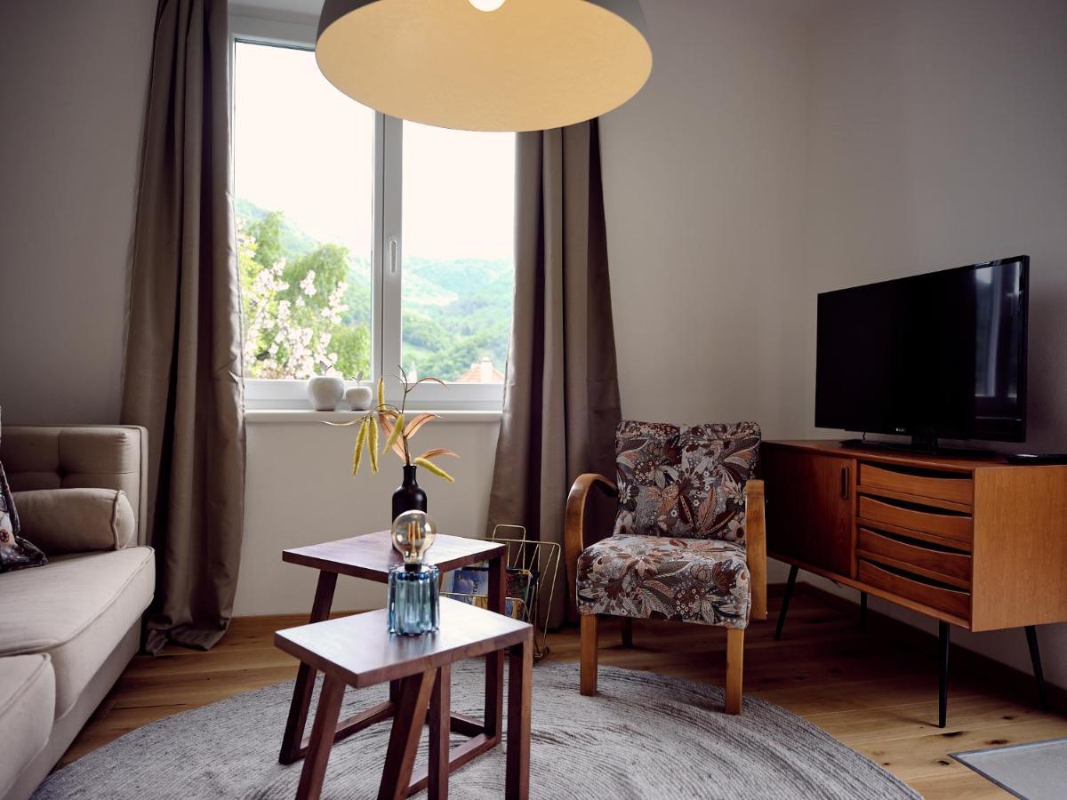 Bei Spitz / Wachau * Schwallenbach